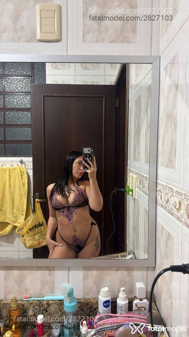 Acompanhante mulher morena (o) de olhos castanhos - Camila Isadora