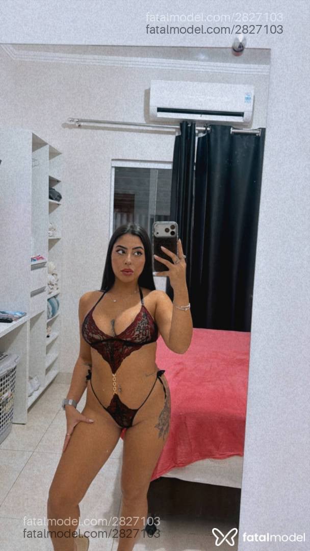 Acompanhante mulher morena (o) de olhos castanhos - Camila Isadora