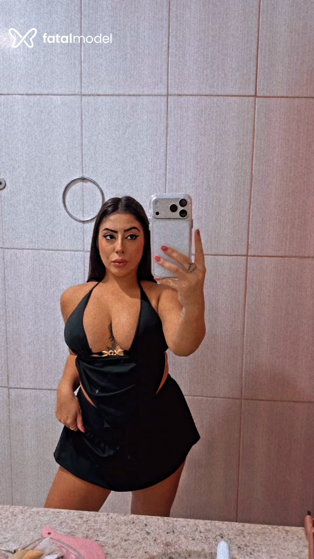 Acompanhante mulher morena (o) de olhos castanhos em Sinop Acompanhante mulher morena (o) de olhos castanhos em Sinop - Camila Isadora