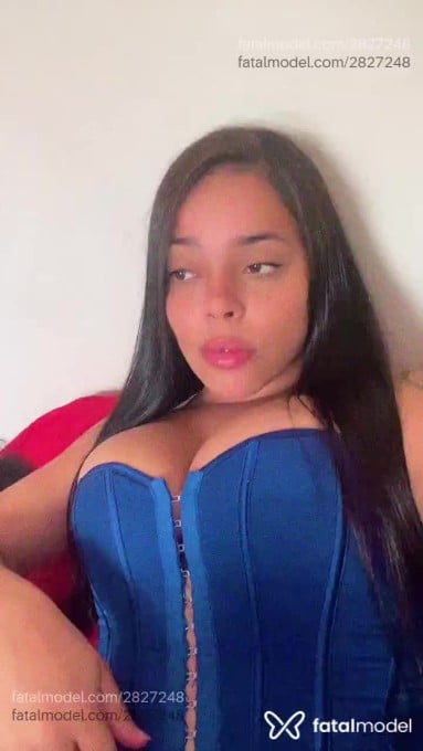 Acompanhante mulher morena (o) de olhos castanhos - Layla Ferrari Acompanhante mulher morena (o) de olhos castanhos - Layla Ferrari