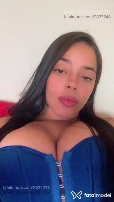 Acompanhante mulher morena (o) de olhos castanhos - Layla Ferrari Acompanhante mulher morena (o) de olhos castanhos - Layla Ferrari