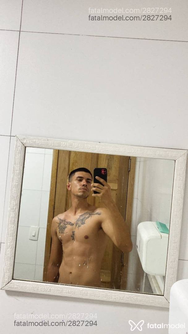 Acompanhante homem morena (o) de olhos castanhos em Santos - Guilherme