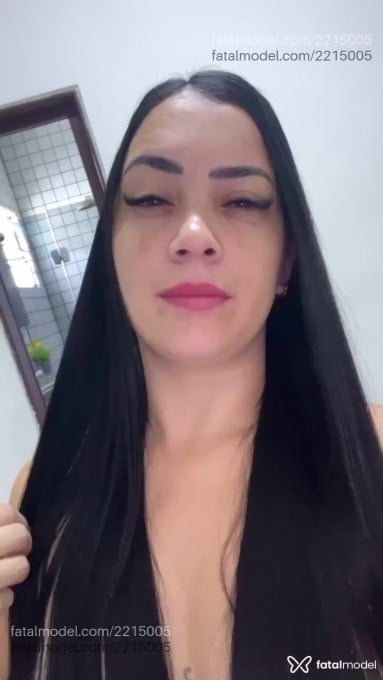 Acompanhante mulher com cabelo castanho de olhos castanhos - Kelly Nunes Acompanhante mulher com cabelo castanho de olhos castanhos - Kelly Nunes