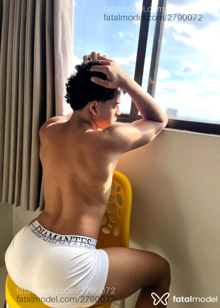 Acompanhante homem morena (o) de olhos pretos em Campina Grande - Lorenzo Moreau