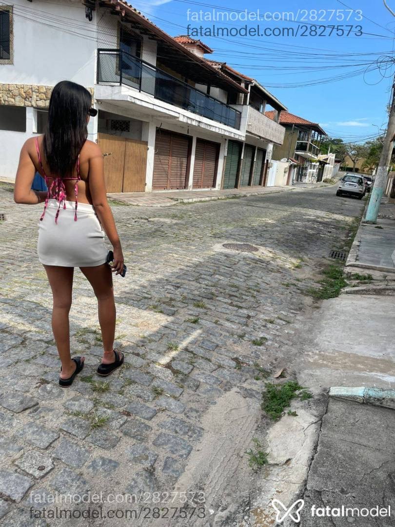 Acompanhante mulher morena (o) de olhos castanhos em Armação dos Búzios - Tainá