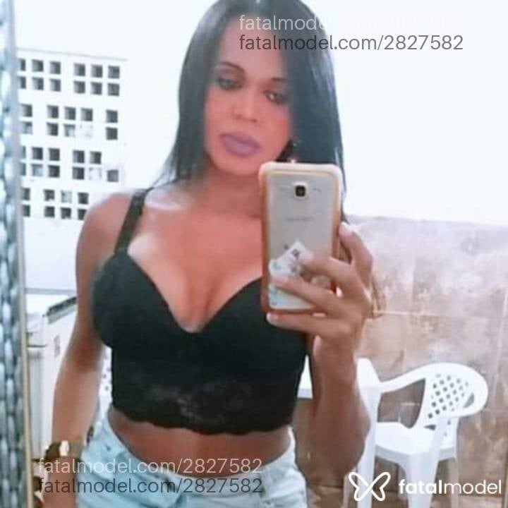 Acompanhante mulher trans morena (o) de olhos castanhos - Gisele
