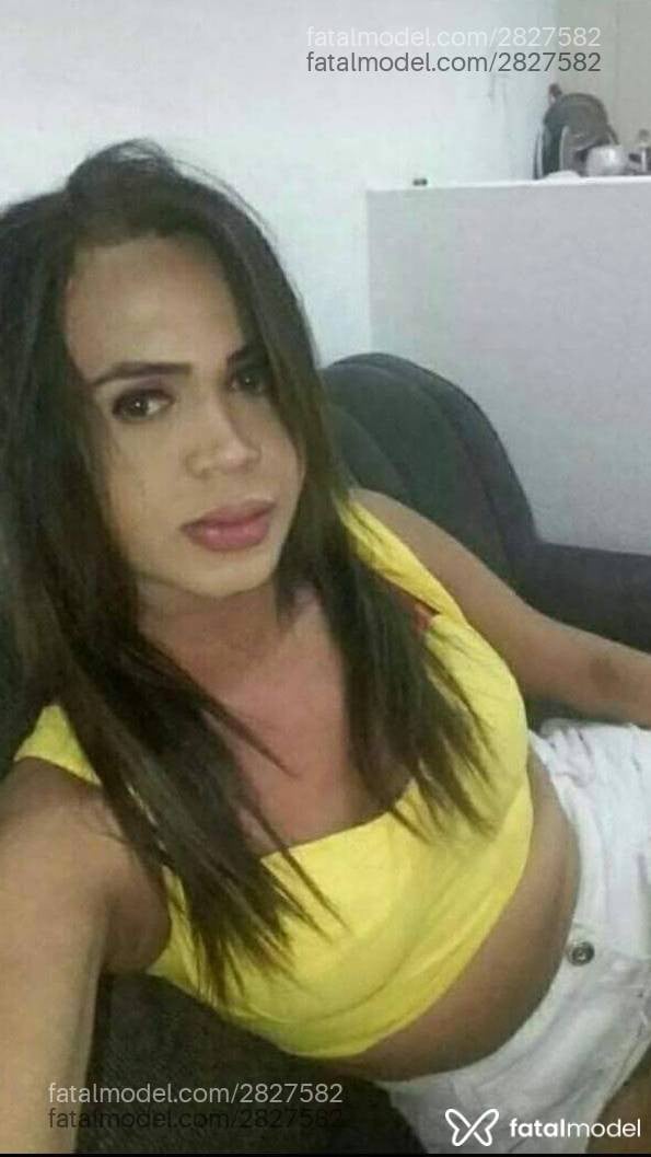 Acompanhante mulher trans morena (o) de olhos castanhos - Gisele