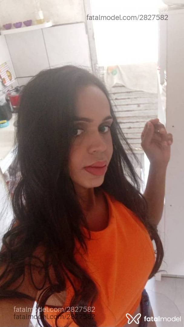 Acompanhante mulher trans morena (o) de olhos castanhos - Gisele