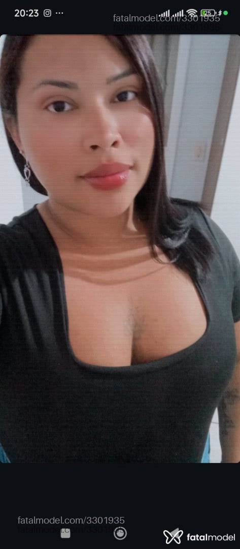 Acompanhante mulher com cabelo castanho de olhos castanhos em Itajaí - Rebeca Prado