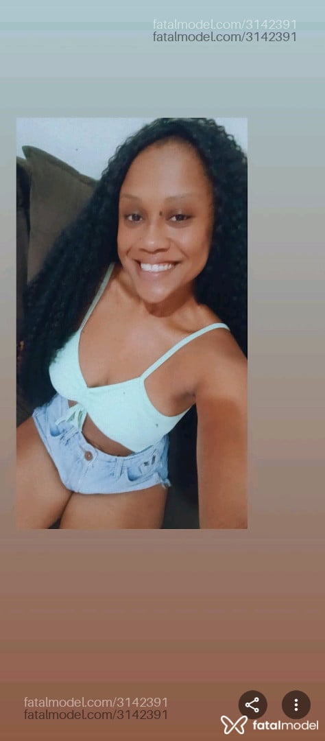 Acompanhante mulher morena (o) de olhos pretos em Delfinópolis Acompanhante mulher morena (o) de olhos pretos em Delfinópolis - Thais