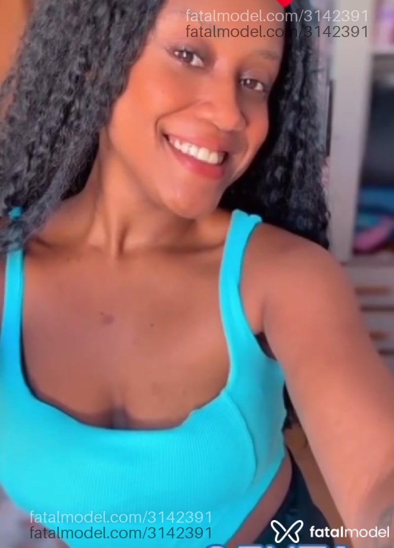 Acompanhante mulher morena (o) de olhos pretos em Delfinópolis - Thais