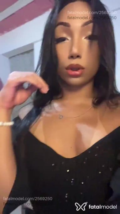 Acompanhante mulher trans morena (o) de olhos castanhos em Fortaleza - Flor