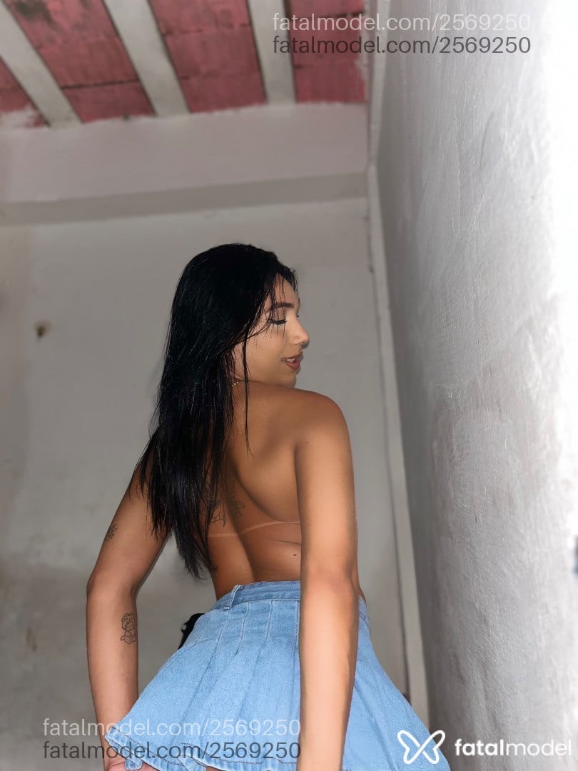 Acompanhante mulher trans morena (o) de olhos castanhos em Fortaleza - Flor