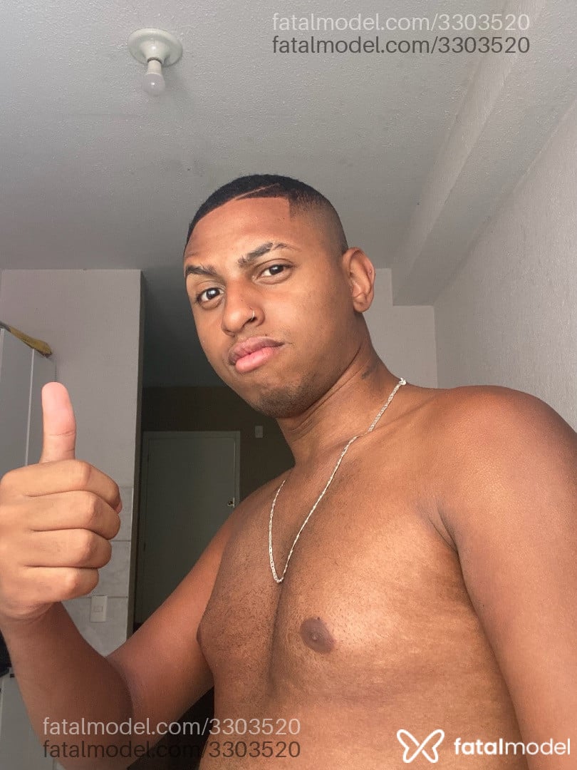 Acompanhante homem morena (o) de olhos pretos em Virtual Acompanhante homem morena (o) de olhos pretos em Virtual - Cardozo