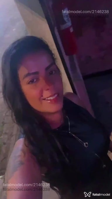 Acompanhante mulher morena (o) de olhos castanhos - Alerquina Acompanhante mulher morena (o) de olhos castanhos - Alerquina