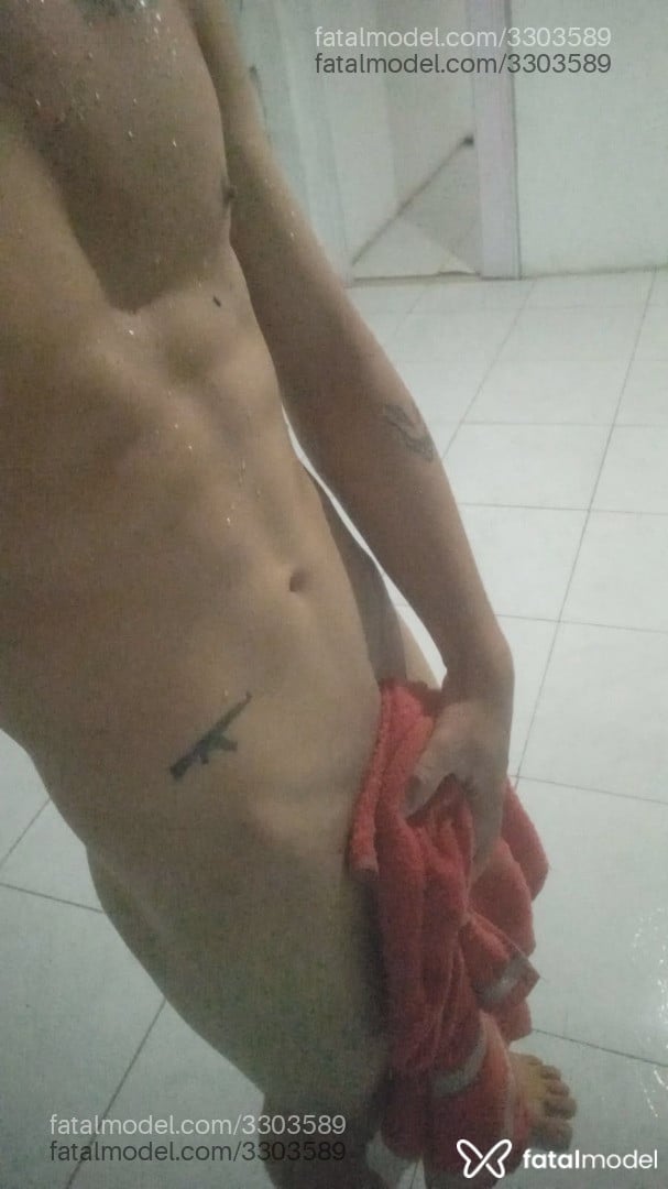 Acompanhante homem com cabelo castanho de olhos mel em Vitória - Olliver