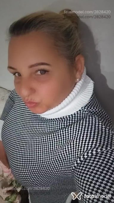 Acompanhante mulher loira (o) de olhos castanhos em Araranguá Acompanhante mulher loira (o) de olhos castanhos em Araranguá - Tais Pitanguinha