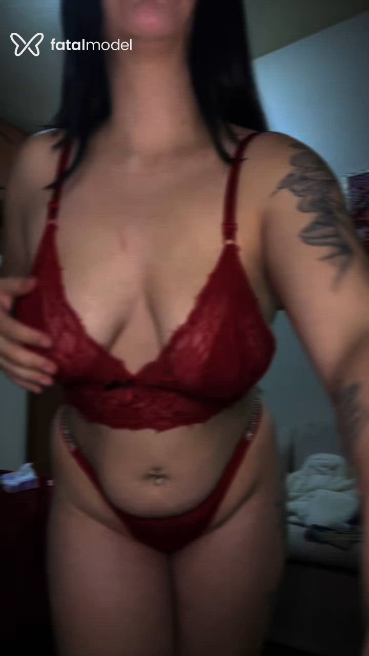 Acompanhante mulher morena (o) de olhos castanhos em São José Acompanhante mulher morena (o) de olhos castanhos em São José - Mirella