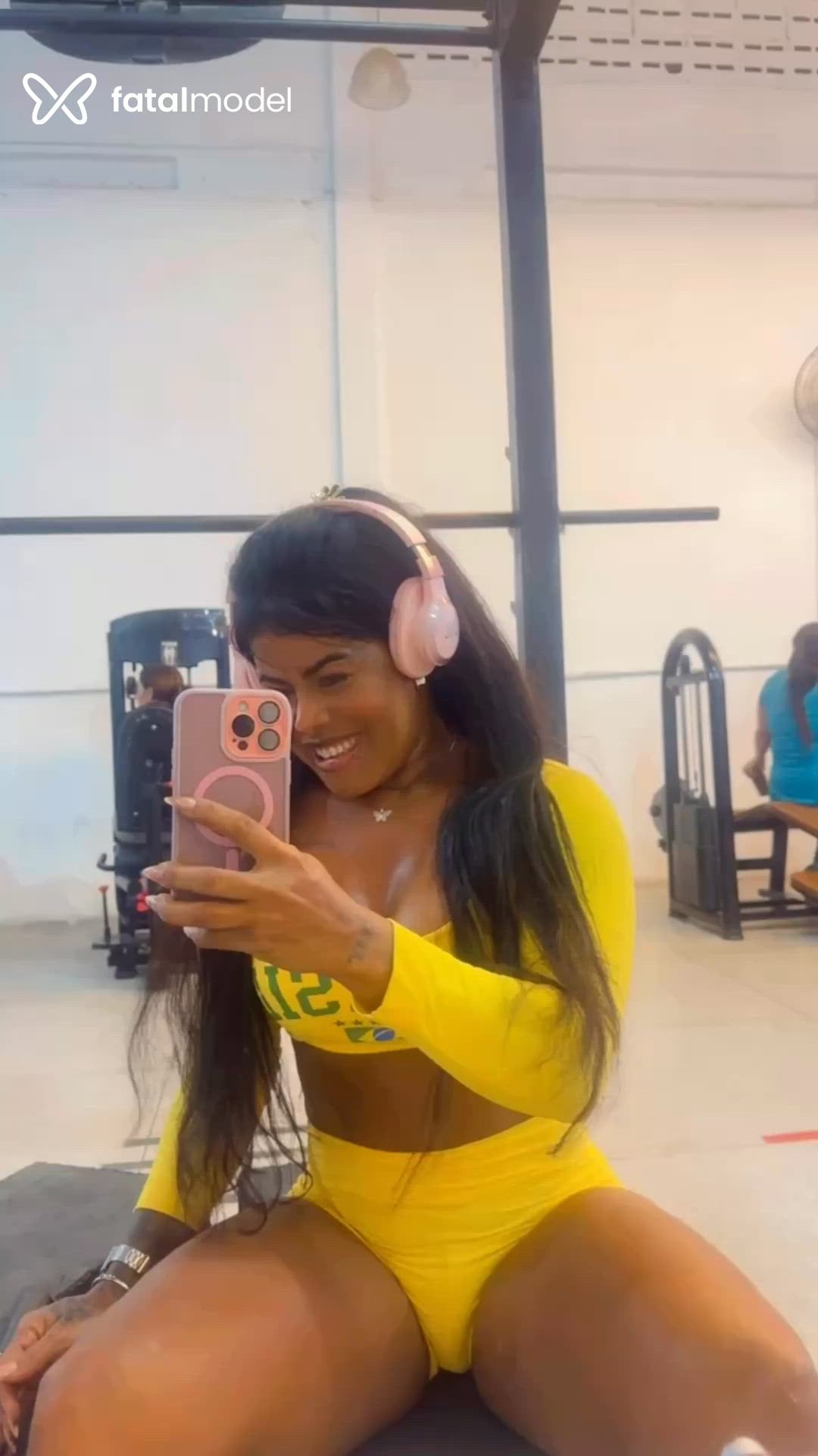 Acompanhante mulher com cabelo castanho de olhos pretos - Pricilatatuada Acompanhante mulher com cabelo castanho de olhos pretos - Pricilatatuada