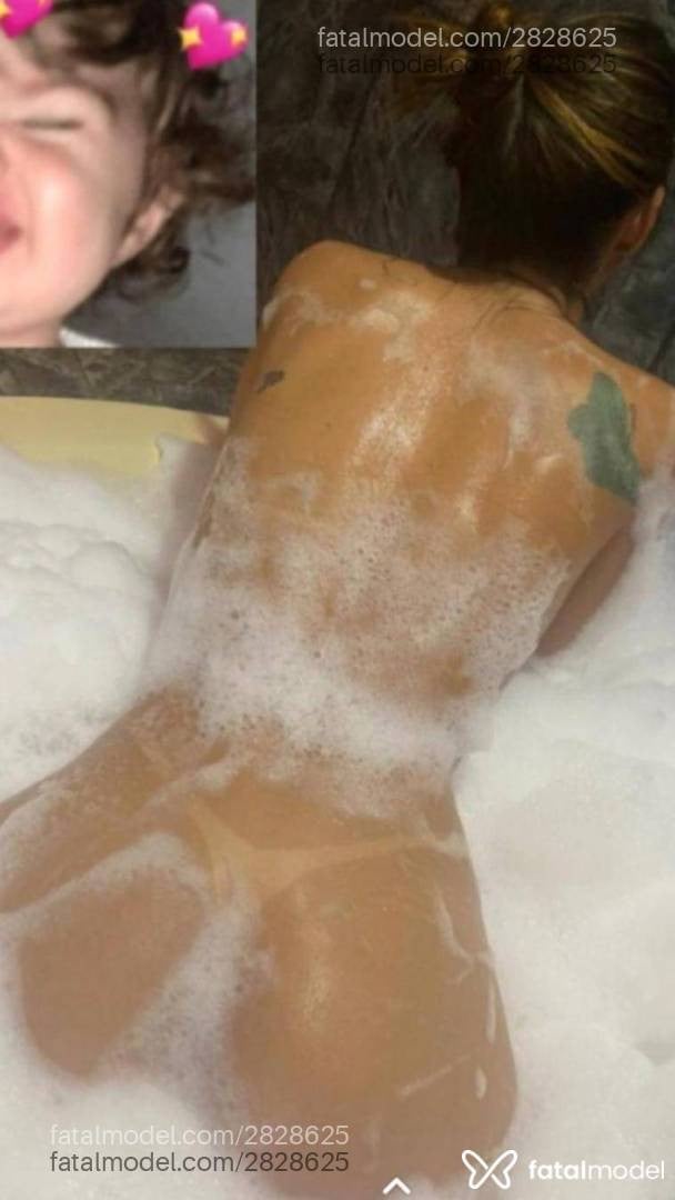 Acompanhante mulher com cabelo colorido de olhos castanhos em Ribeirão Preto Acompanhante mulher com cabelo colorido de olhos castanhos em Ribeirão Preto - Sophia