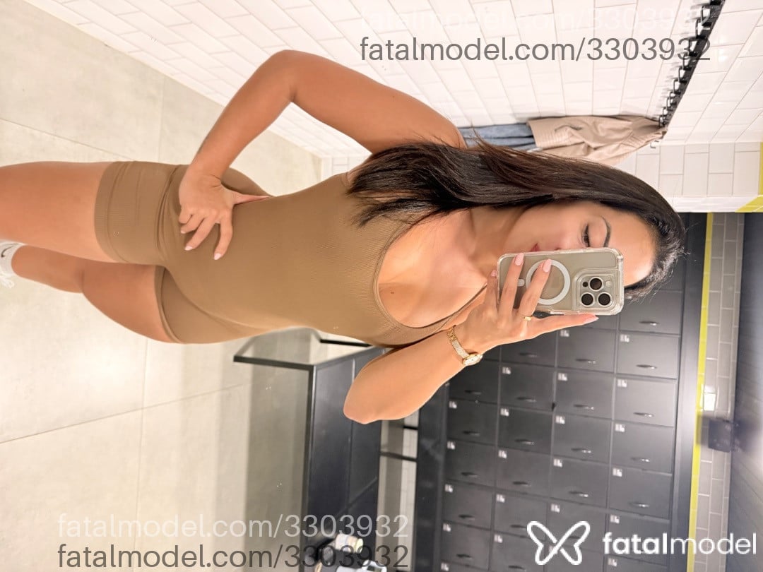 Acompanhante mulher com cabelo castanho de olhos castanhos em Maceió - Aisha