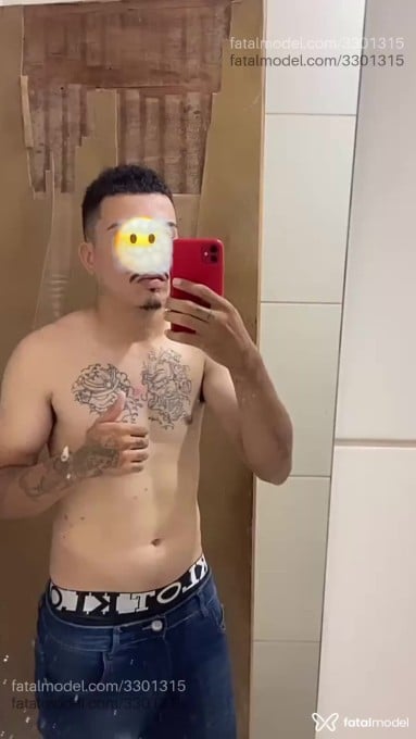 Acompanhante homem com cabelo grisalho de olhos castanhos em Sinop - Gabriel