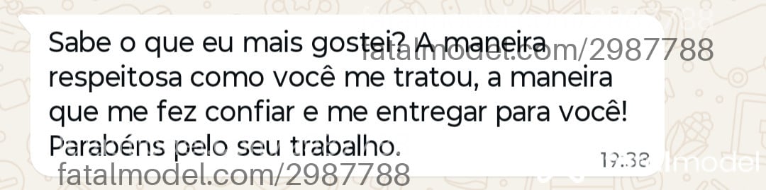 Acompanhante homem com cabelo grisalho de olhos mel em Taubaté - André Oliveira
