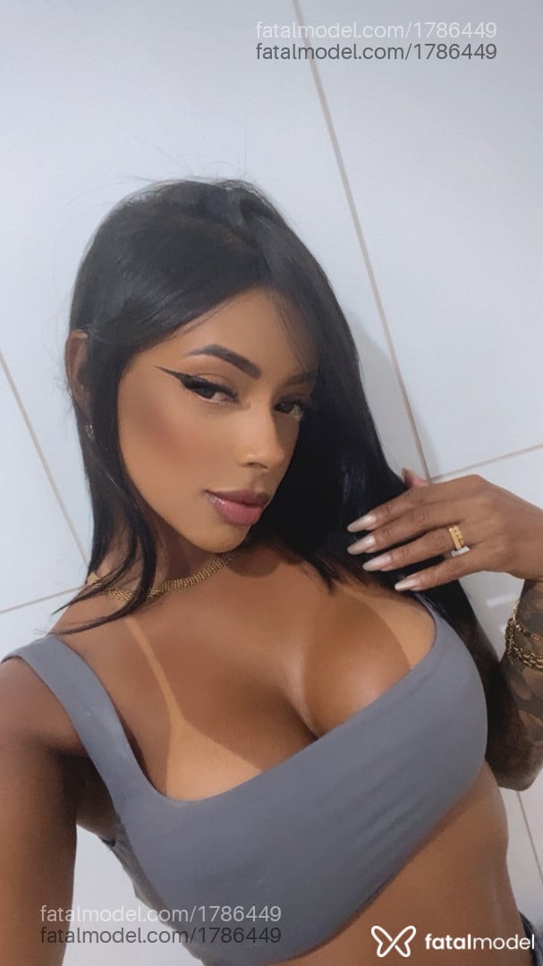 Acompanhante mulher morena (o) de olhos pretos em Barra do Garças - Nicole