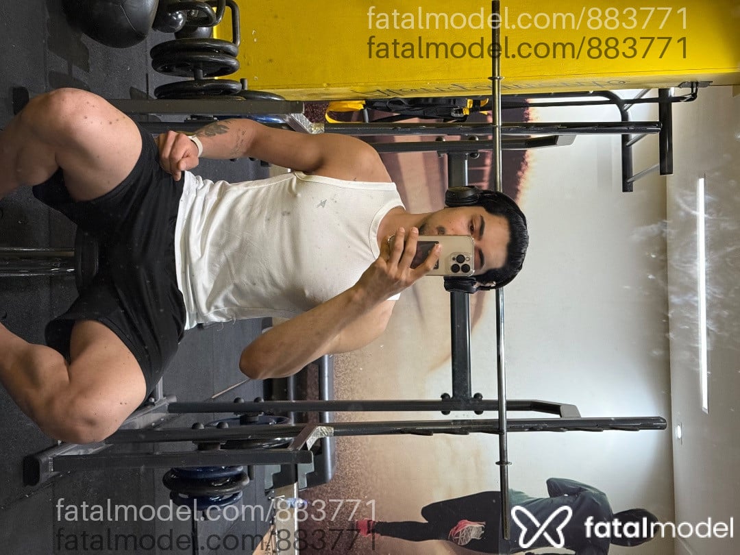 Acompanhante homem morena (o) de olhos pretos em Goiânia Acompanhante homem morena (o) de olhos pretos em Goiânia - Cardoso
