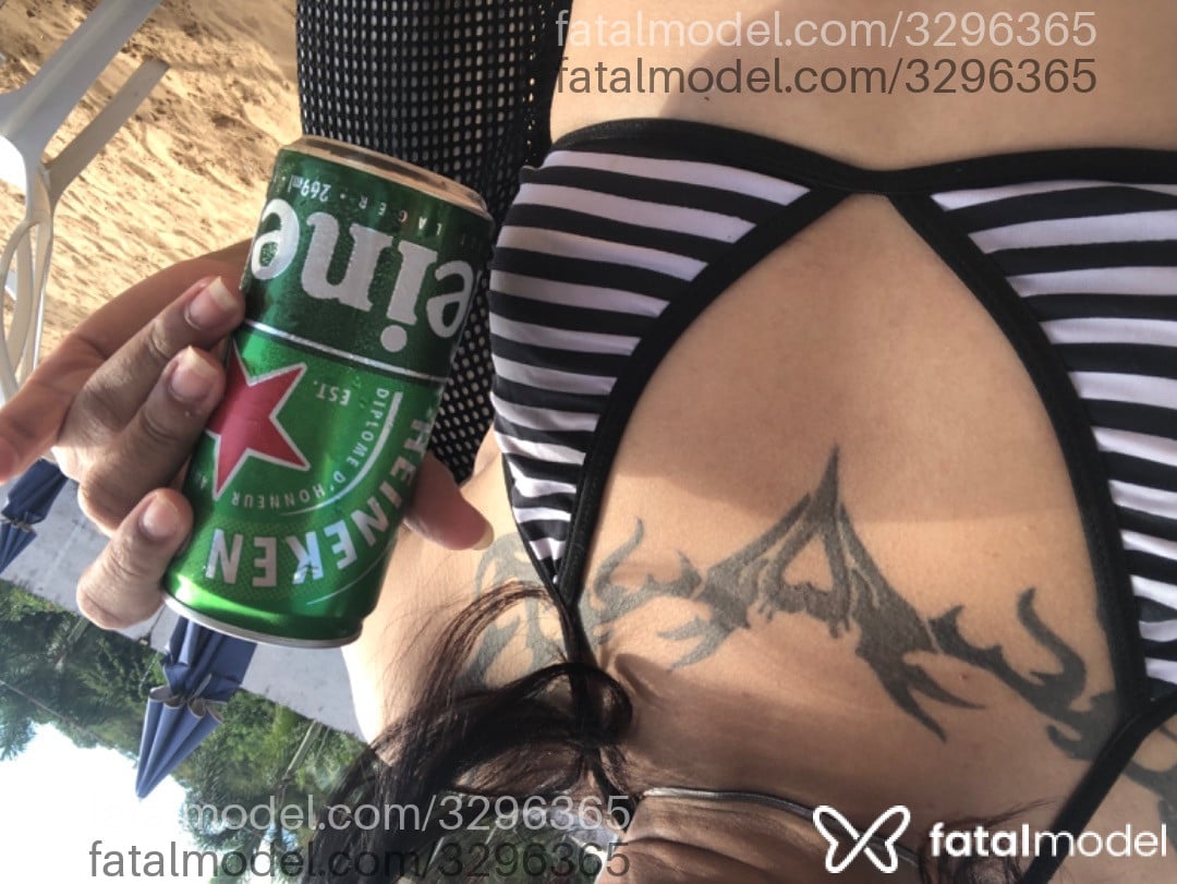 Acompanhante mulher com cabelo colorido de olhos pretos em Campo Grande - Julinha