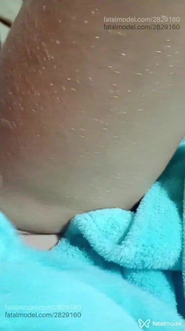 Acompanhante mulher com cabelo castanho de olhos verdes - Natasha Sena