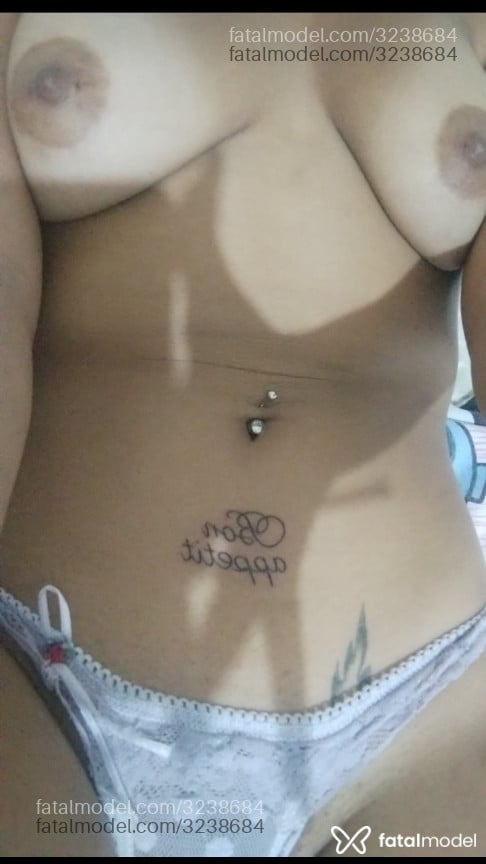 Acompanhante mulher morena (o) de olhos castanhos em Rio Claro Acompanhante mulher morena (o) de olhos castanhos em Rio Claro - Louise