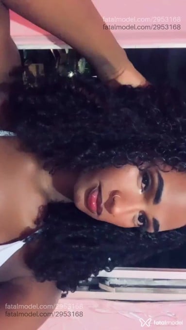 Acompanhante mulher trans morena (o) de olhos castanhos em Salvador - Eduarda