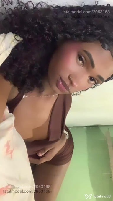 Acompanhante mulher trans morena (o) de olhos castanhos em Salvador - Eduarda