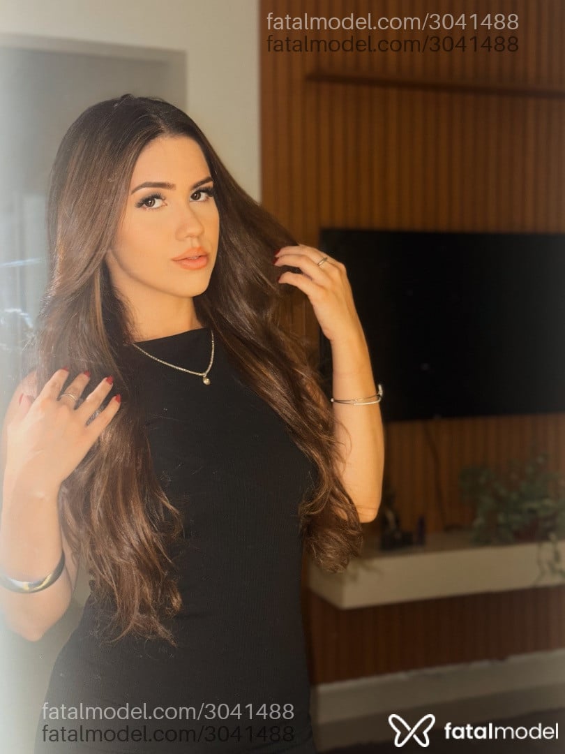 Acompanhante mulher com cabelo castanho de olhos castanhos em São Paulo - Larissa
