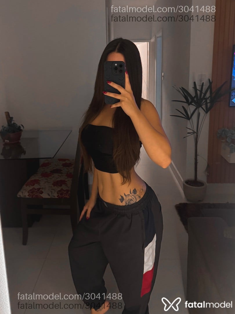 Acompanhante mulher com cabelo castanho de olhos castanhos em São Paulo - Larissa