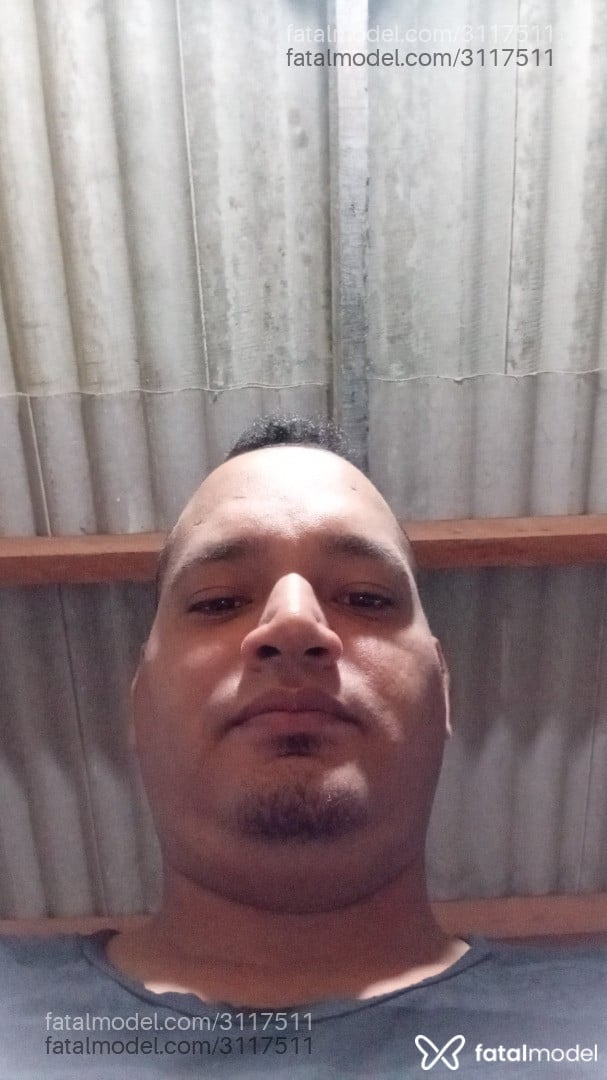 Acompanhante homem com cabelo castanho de olhos pretos em Belém Acompanhante homem com cabelo castanho de olhos pretos em Belém - David