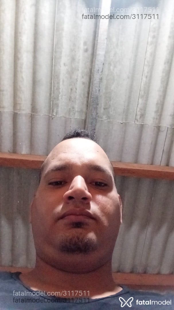 Acompanhante homem com cabelo castanho de olhos pretos em Belém Acompanhante homem com cabelo castanho de olhos pretos em Belém - David