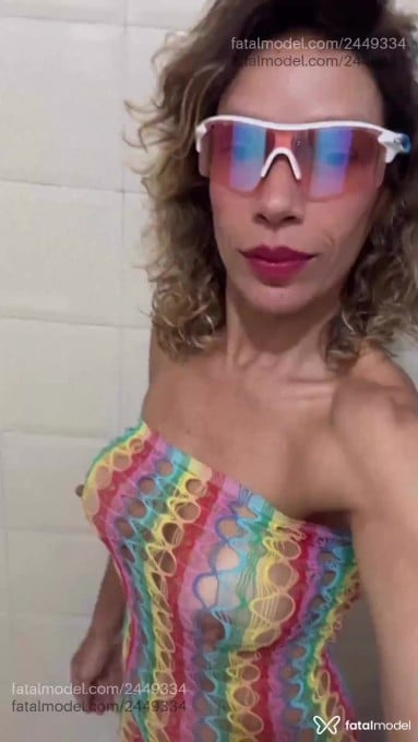 Acompanhante mulher loira (o) de olhos castanhos em Virtual - Camila