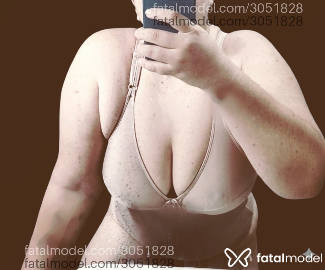 Acompanhante mulher morena (o) de olhos pretos - Samanta Acompanhante mulher morena (o) de olhos pretos - Samanta