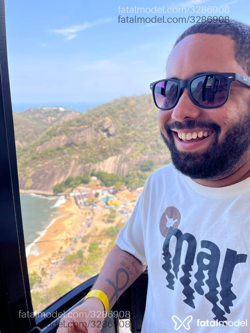 Acompanhante homem morena (o) de olhos pretos em Rio de Janeiro - Henryhell