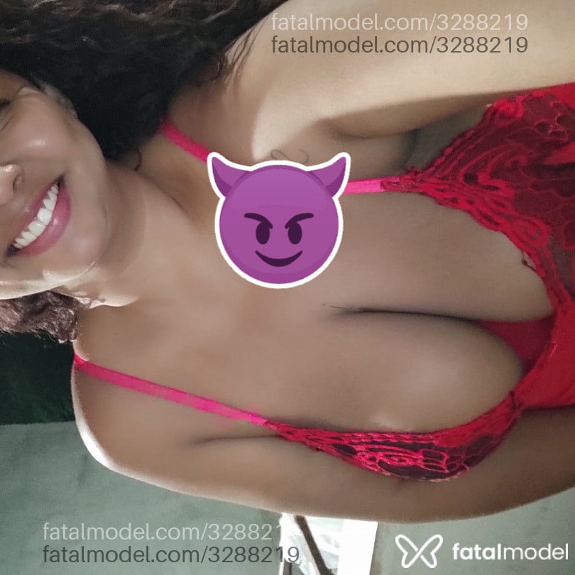 Acompanhante mulher morena (o) de olhos pretos em Serra Acompanhante mulher morena (o) de olhos pretos em Serra - Evelin
