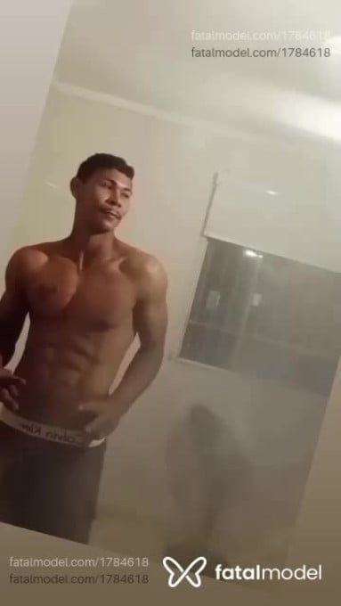 Acompanhante homem morena (o) de olhos pretos em Itapema Acompanhante homem morena (o) de olhos pretos em Itapema - Diguinho Pitbul