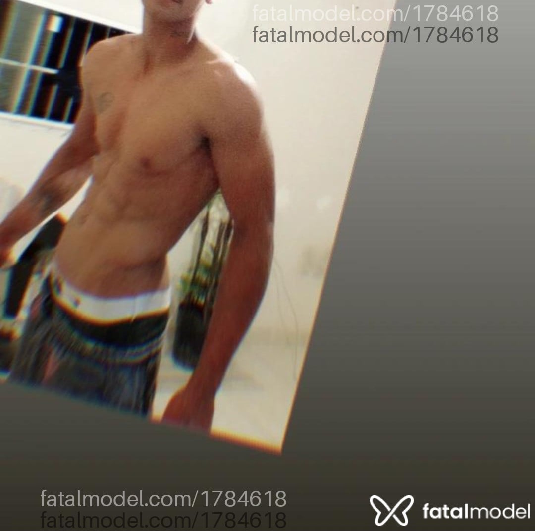Acompanhante homem morena (o) de olhos pretos em Itapema Acompanhante homem morena (o) de olhos pretos em Itapema - Diguinho Pitbul