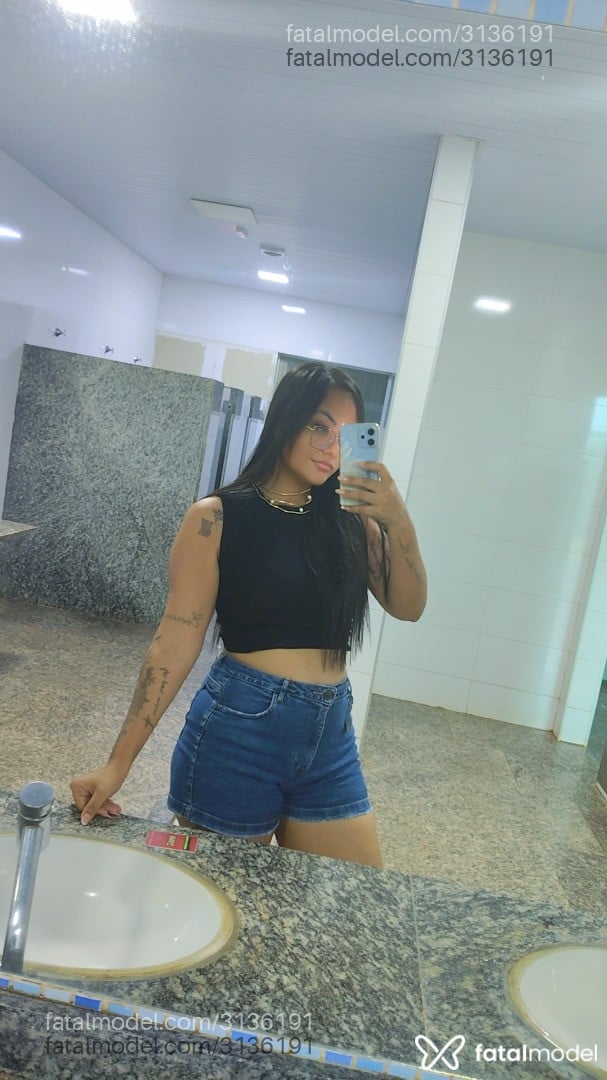 Acompanhante mulher morena (o) de olhos pretos em Matupá - Alice Dias