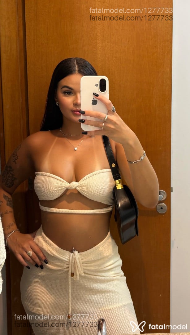 Acompanhante mulher com cabelo castanho de olhos castanhos em São Paulo - ísis Valentina