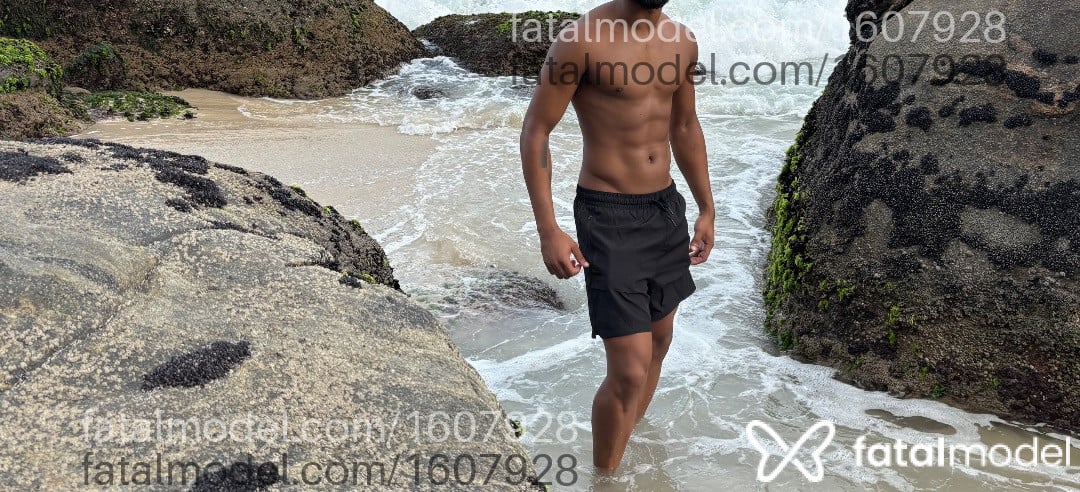Acompanhante homem morena (o) de olhos pretos em Rio de Janeiro - Theo