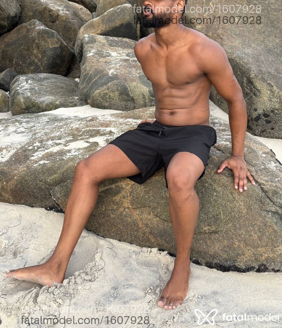 Acompanhante homem morena (o) de olhos pretos em Rio de Janeiro - Theo