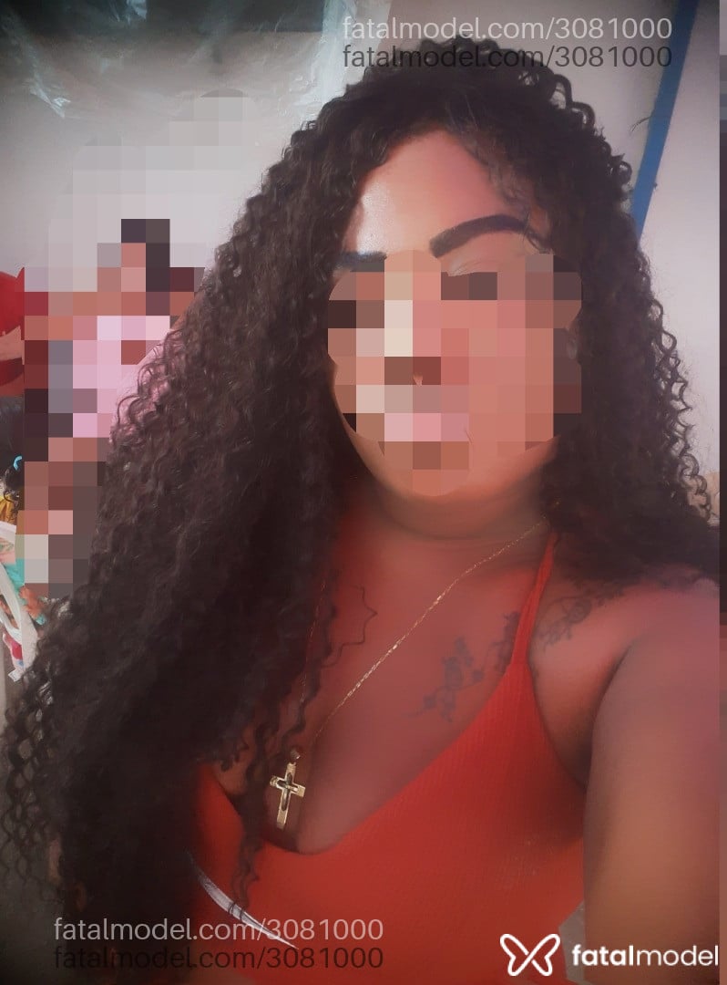 Acompanhante mulher com cabelo castanho de olhos castanhos em Nova Iguaçu - Perollanegra