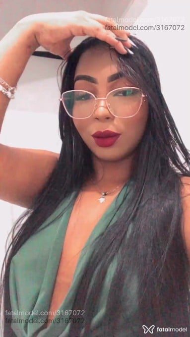 Acompanhante mulher morena (o) de olhos castanhos em Peruíbe Acompanhante mulher morena (o) de olhos castanhos em Peruíbe - Kauany